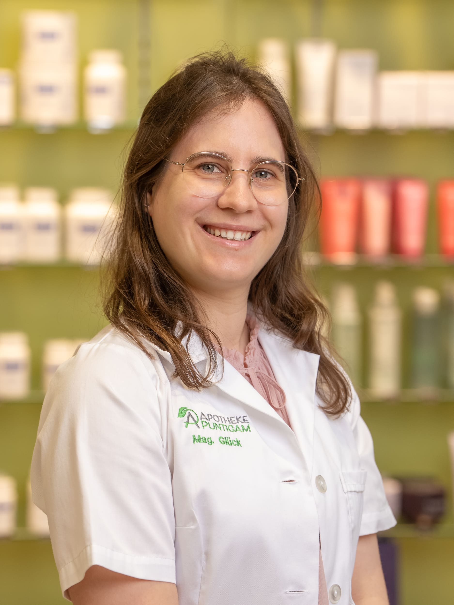Mag. pharm. Maria Glück – Pharmazeutin in der Apotheke Puntigam