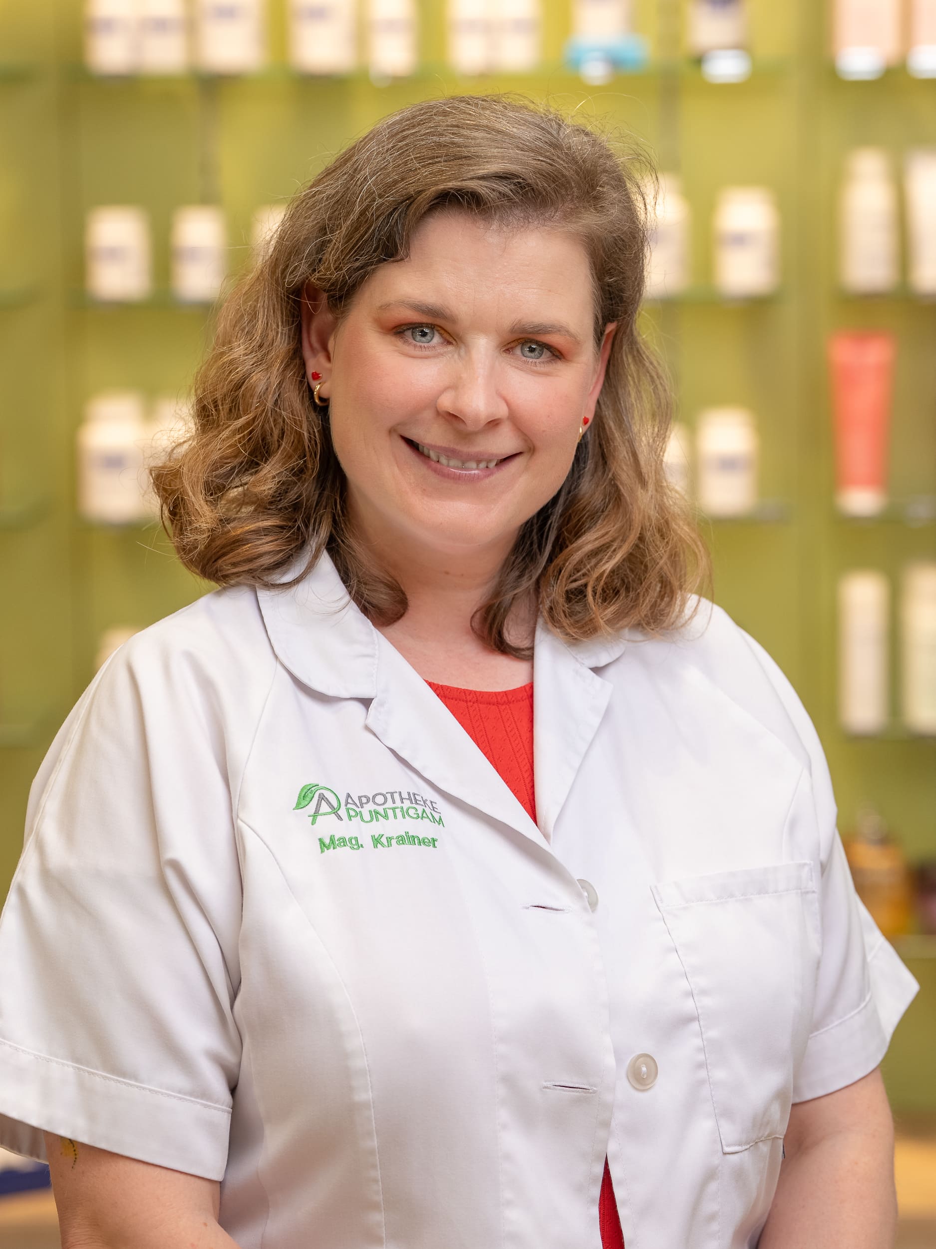 Mag. pharm. Linda Krainer – Pharmazeutin in der Apotheke Puntigam